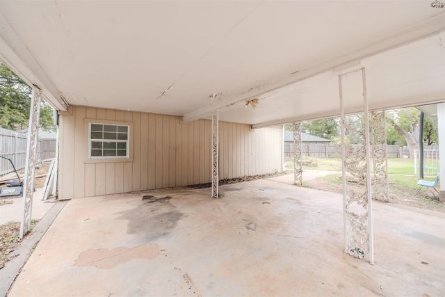 2202 COOKE AVENUE, Wichita Falls, TX 76308