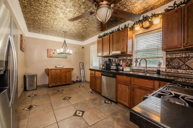 2202 COOKE AVENUE, Wichita Falls, TX 76308