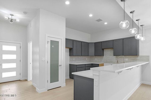 128 Organ Trail, Santa Teresa, NM 88008