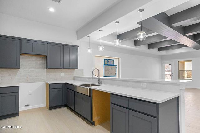128 Organ Trail, Santa Teresa, NM 88008