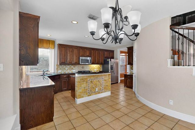 1343 Valley Vista Drive, Irving, TX 75063