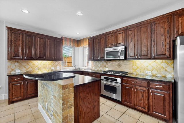 1343 Valley Vista Drive, Irving, TX 75063