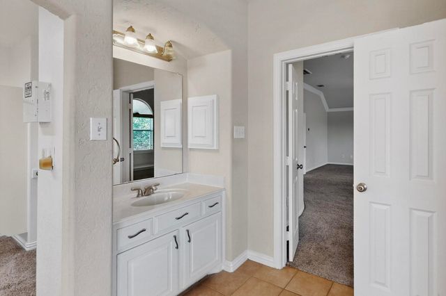 1343 Valley Vista Drive, Irving, TX 75063