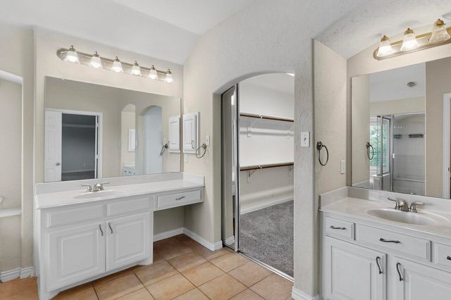 1343 Valley Vista Drive, Irving, TX 75063