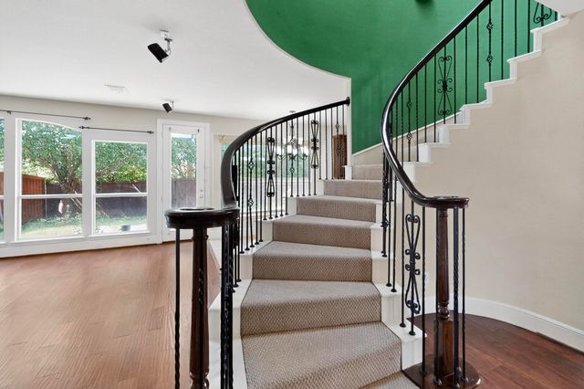 1343 Valley Vista Drive, Irving, TX 75063