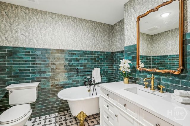 2 E Perry Lane Units A, B and C, Savannah, GA 31401