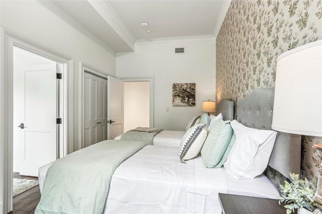 2 E Perry Lane Units A, B and C, Savannah, GA 31401