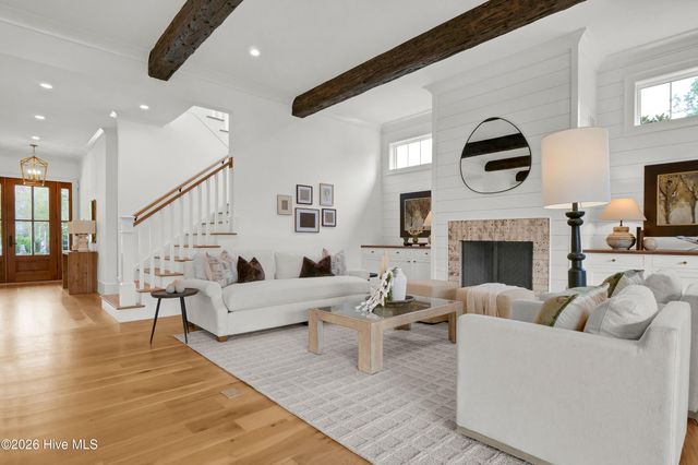 2225 S Live Oak Parkway, Wilmington, NC 28403