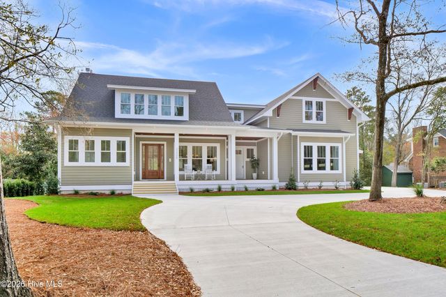 2225 S Live Oak Parkway, Wilmington, NC 28403