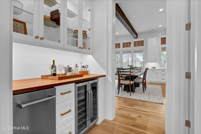 2225 S Live Oak Parkway, Wilmington, NC 28403