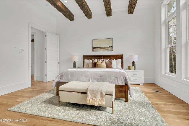 2225 S Live Oak Parkway, Wilmington, NC 28403