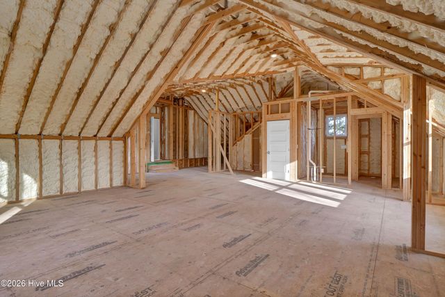 2225 S Live Oak Parkway, Wilmington, NC 28403