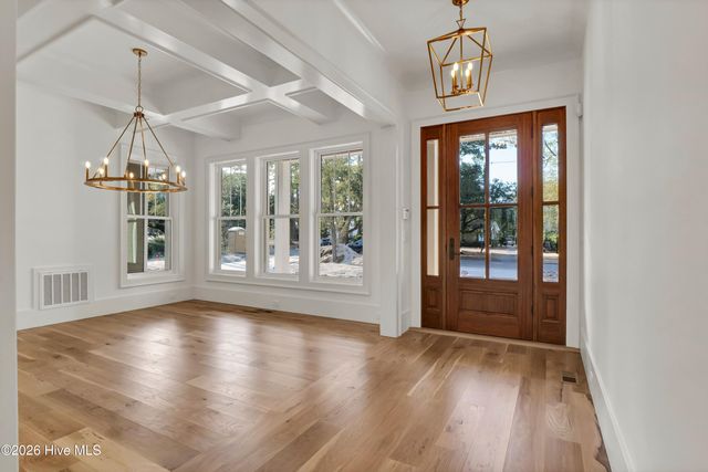 2225 S Live Oak Parkway, Wilmington, NC 28403