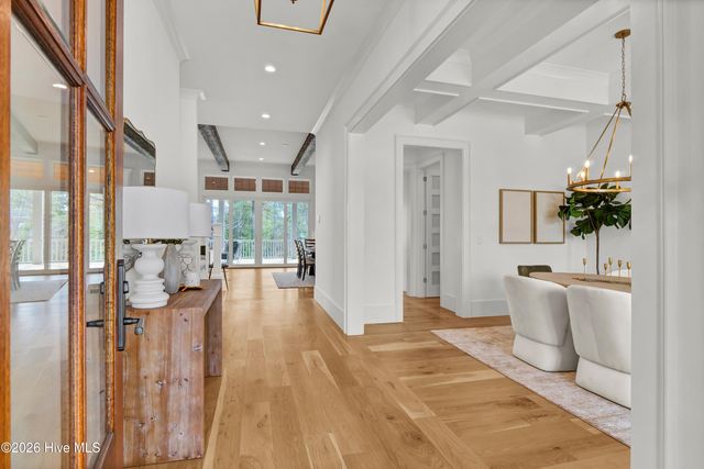 2225 S Live Oak Parkway, Wilmington, NC 28403