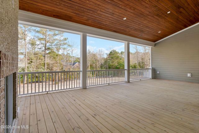 2225 S Live Oak Parkway, Wilmington, NC 28403