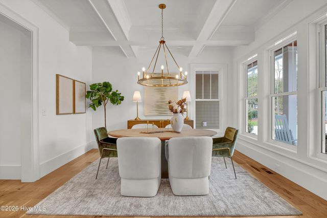 2225 S Live Oak Parkway, Wilmington, NC 28403