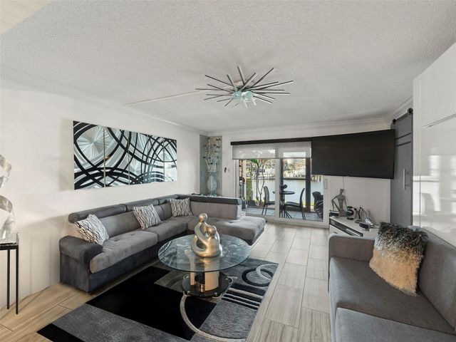 7600 SUN ISLAND DRIVE S 107, South Pasadena, FL 33707