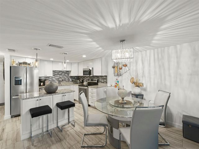 7600 SUN ISLAND DRIVE S 107, South Pasadena, FL 33707