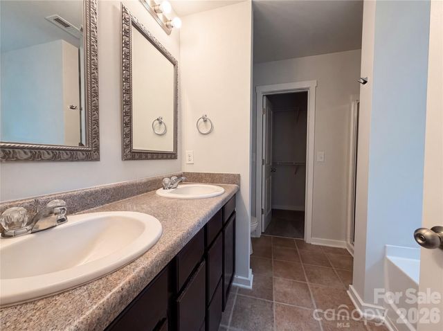 5304 Twin Brook Drive, Charlotte, NC 28269