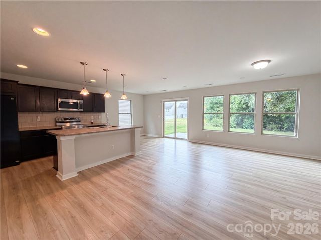 5304 Twin Brook Drive, Charlotte, NC 28269