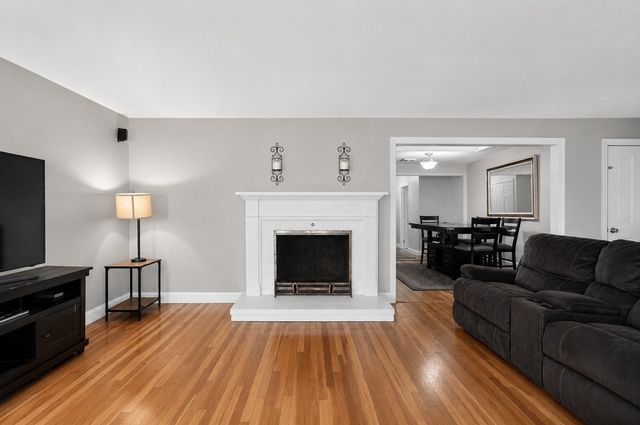 38 Dighton Ave, Taunton, MA 02780