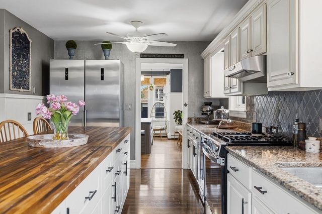 411 Stewart St, Fall River, MA 02720