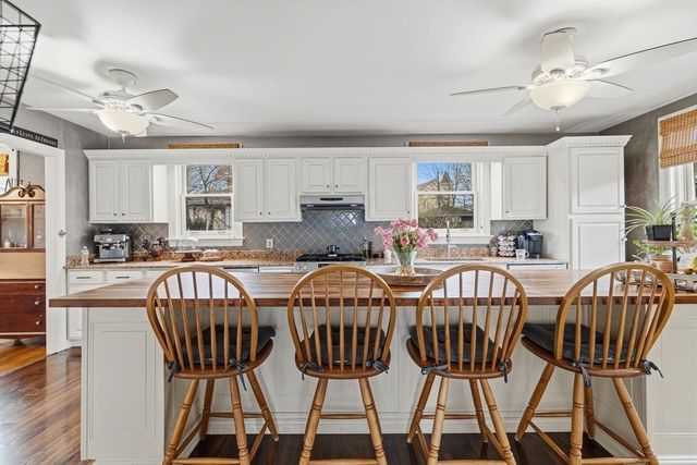 411 Stewart St, Fall River, MA 02720