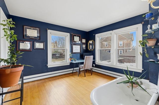 411 Stewart St, Fall River, MA 02720