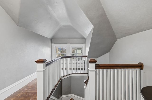 411 Stewart St, Fall River, MA 02720