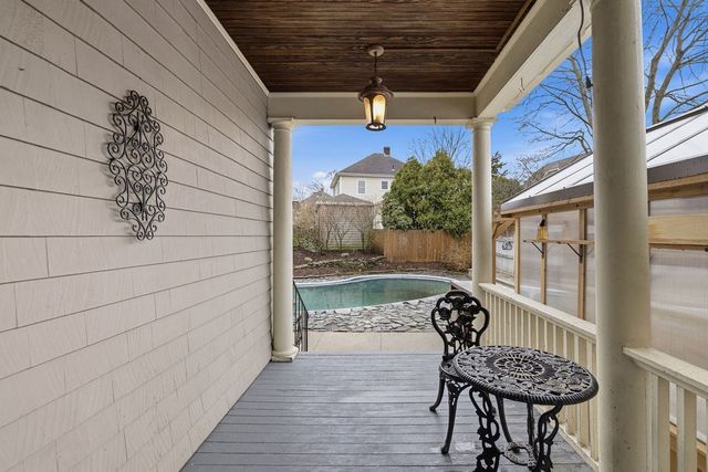 411 Stewart St, Fall River, MA 02720