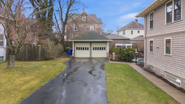 411 Stewart St, Fall River, MA 02720