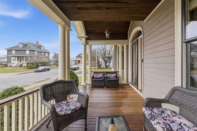 411 Stewart St, Fall River, MA 02720