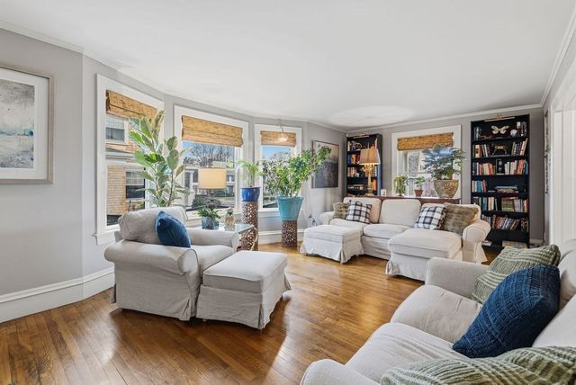 411 Stewart St, Fall River, MA 02720