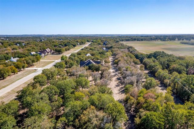 332 Sugartree Circle, Lipan, TX 76462