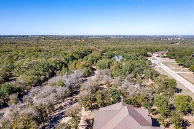 332 Sugartree Circle, Lipan, TX 76462