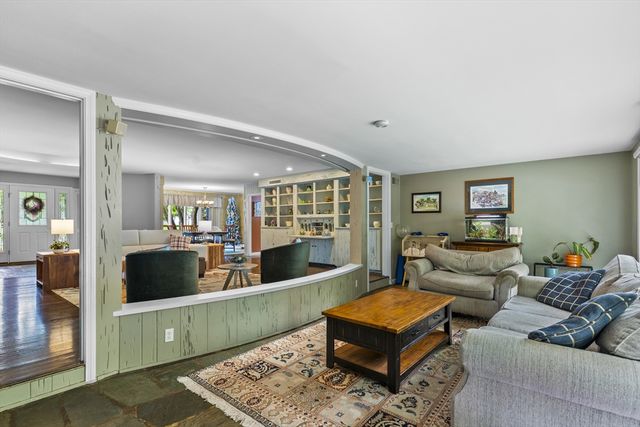 83 Braemoor Rd, Brockton, MA 02301