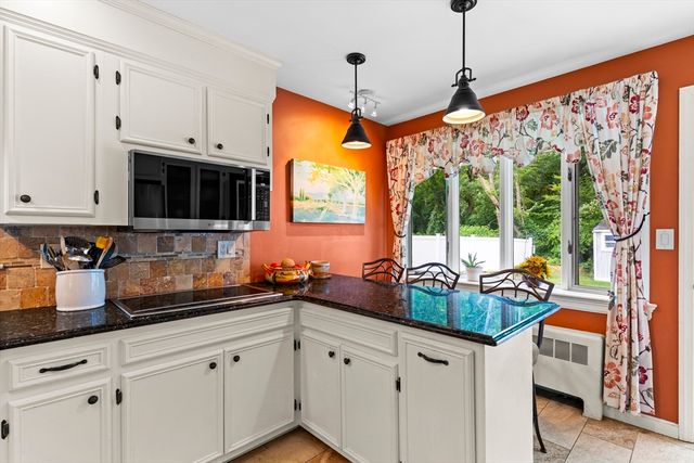 83 Braemoor Rd, Brockton, MA 02301