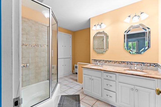 83 Braemoor Rd, Brockton, MA 02301