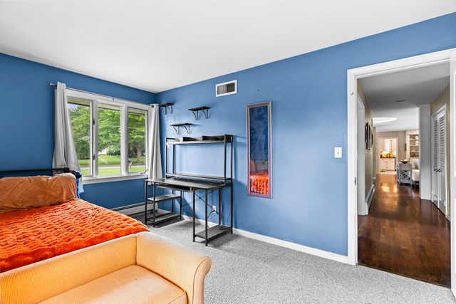 83 Braemoor Rd, Brockton, MA 02301