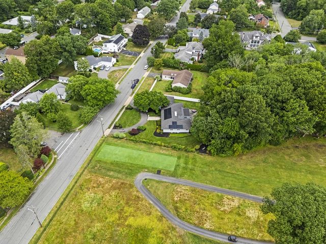 83 Braemoor Rd, Brockton, MA 02301