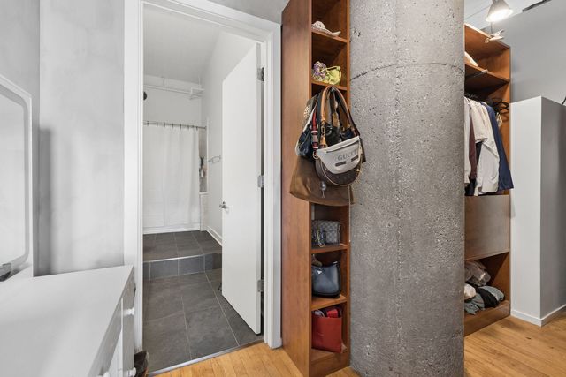 728 W Jackson Boulevard 302, Chicago, IL 60661