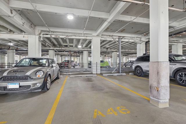 728 W Jackson Boulevard 302, Chicago, IL 60661
