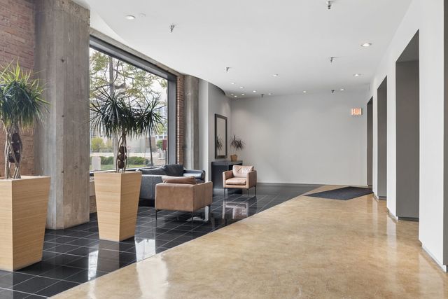 728 W Jackson Boulevard 302, Chicago, IL 60661