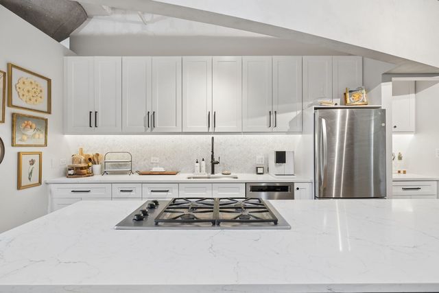 728 W Jackson Boulevard 302, Chicago, IL 60661