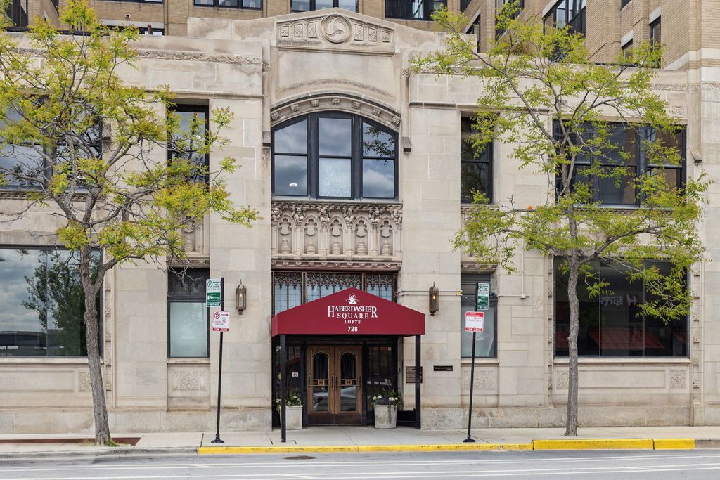 728 W Jackson Boulevard 302, Chicago, IL 60661