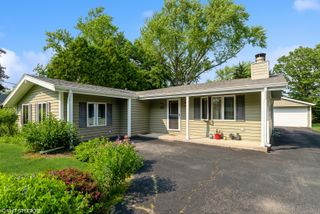 1908 Hazelwood Drive, Lindenhurst, IL 60046