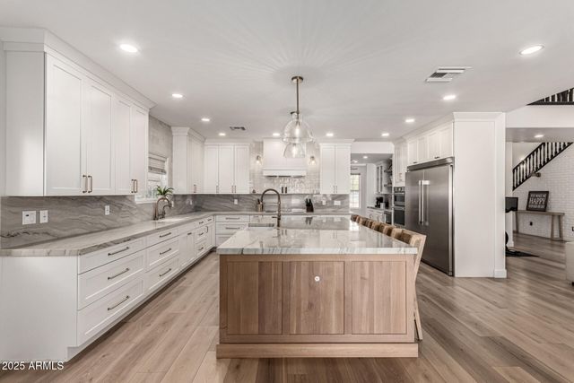 2552 E RIDGEWOOD Lane, Gilbert, AZ 85298