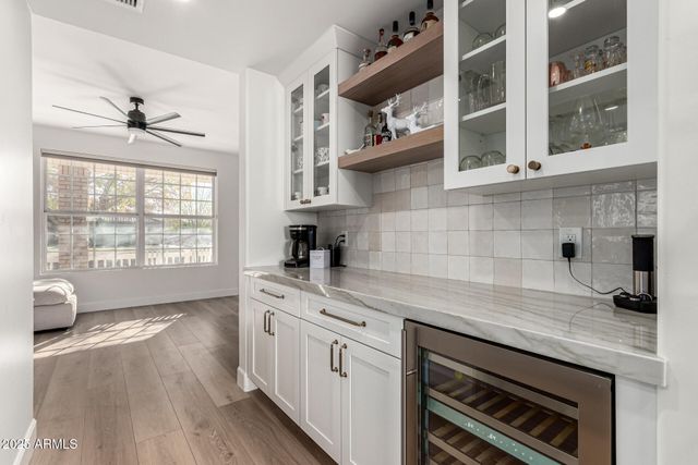 2552 E RIDGEWOOD Lane, Gilbert, AZ 85298