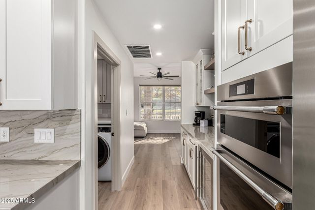 2552 E RIDGEWOOD Lane, Gilbert, AZ 85298