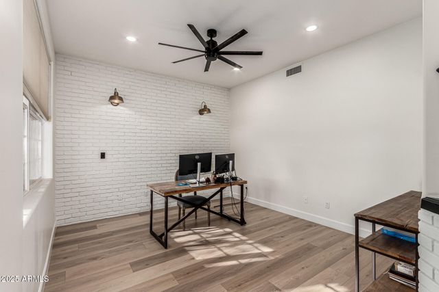 2552 E RIDGEWOOD Lane, Gilbert, AZ 85298